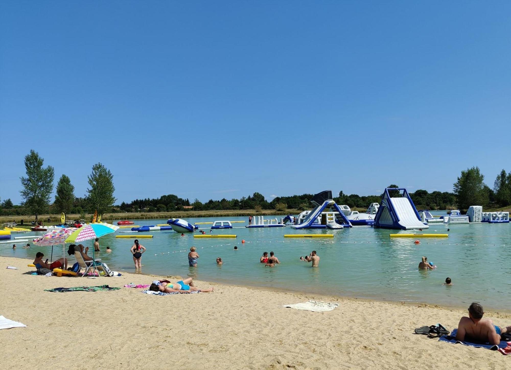 Meuble De Tourisme Classe 3 Etoiles Le Ptit Coin De Soleil - Saint Ciers D'Abzac Esterno foto
